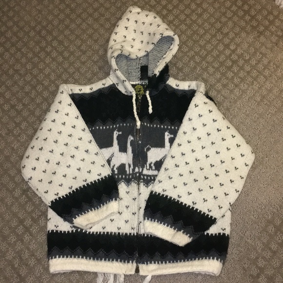 Alpaca Sweater - Picture 3 of 8